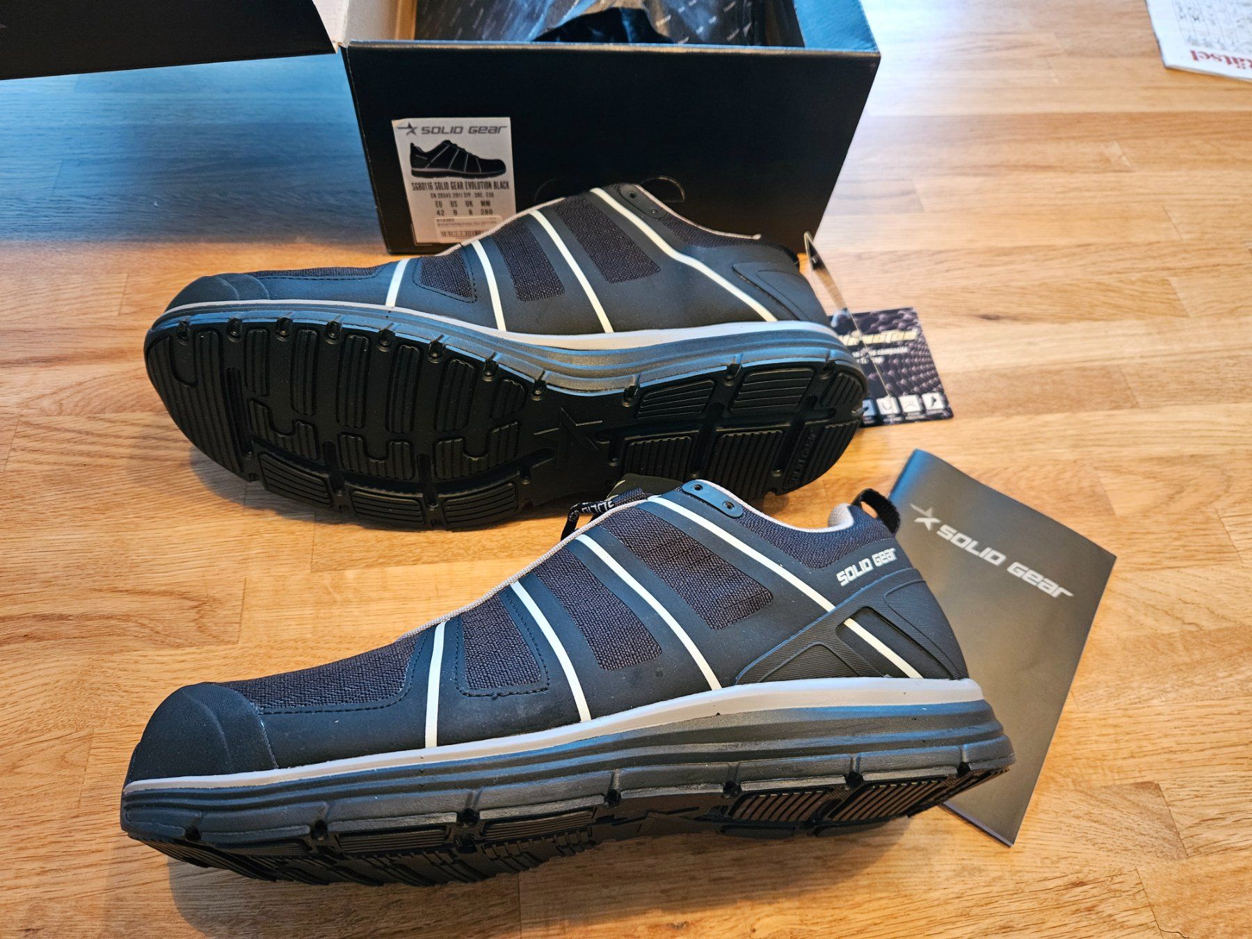 Scarpe da uomo: Sicherheits-Arbeits-Schuhe / Solid Gear Neu Gr. 42 schwarz – Nuovo e nell'imballaggio originale da Einsiedeln venduto da Salusa 3