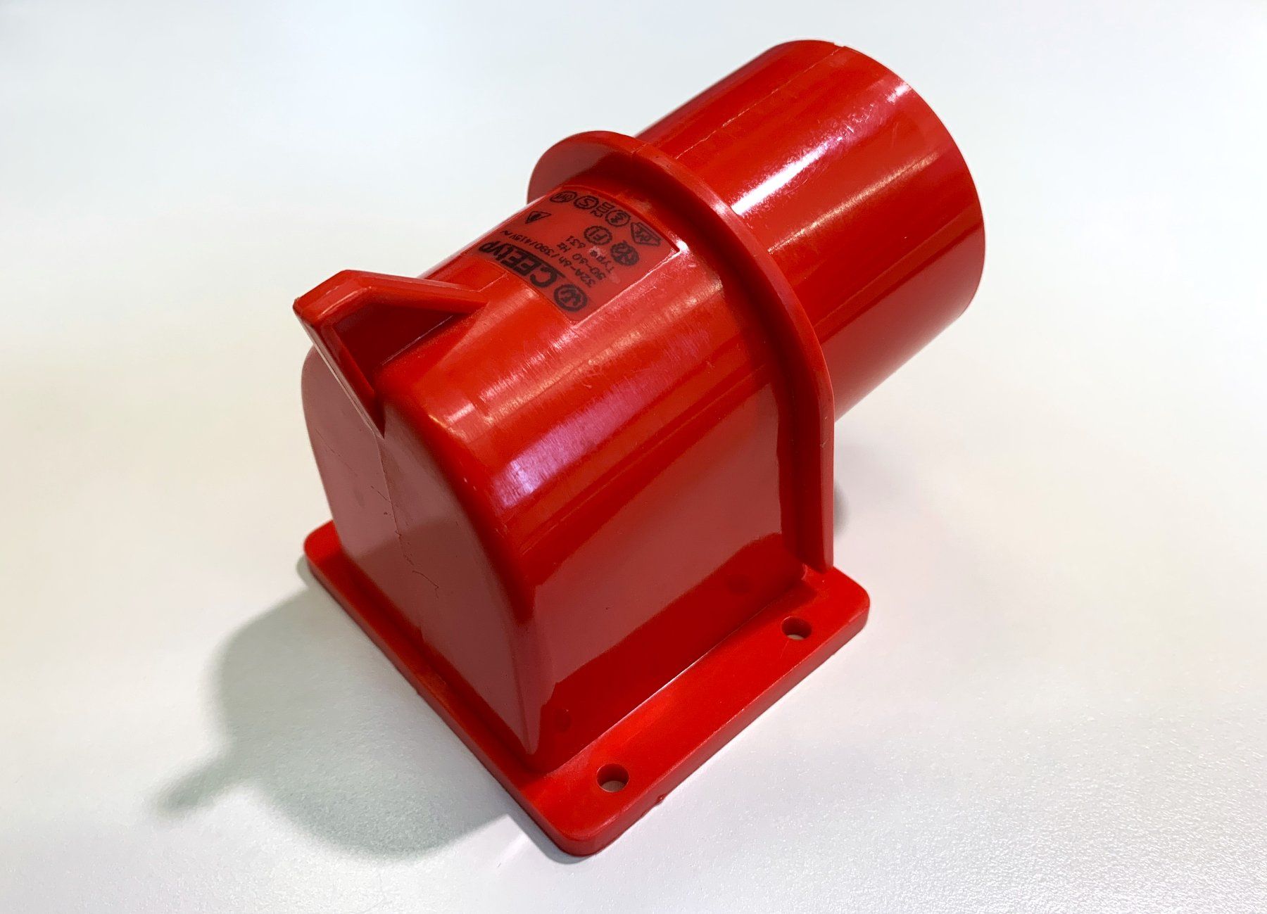 Spine: 32A CEE Anbau Gerätestecker gewinkelt 5-Pol - Type 631 – Usato da Münchenstein venduto da Licontrol 4