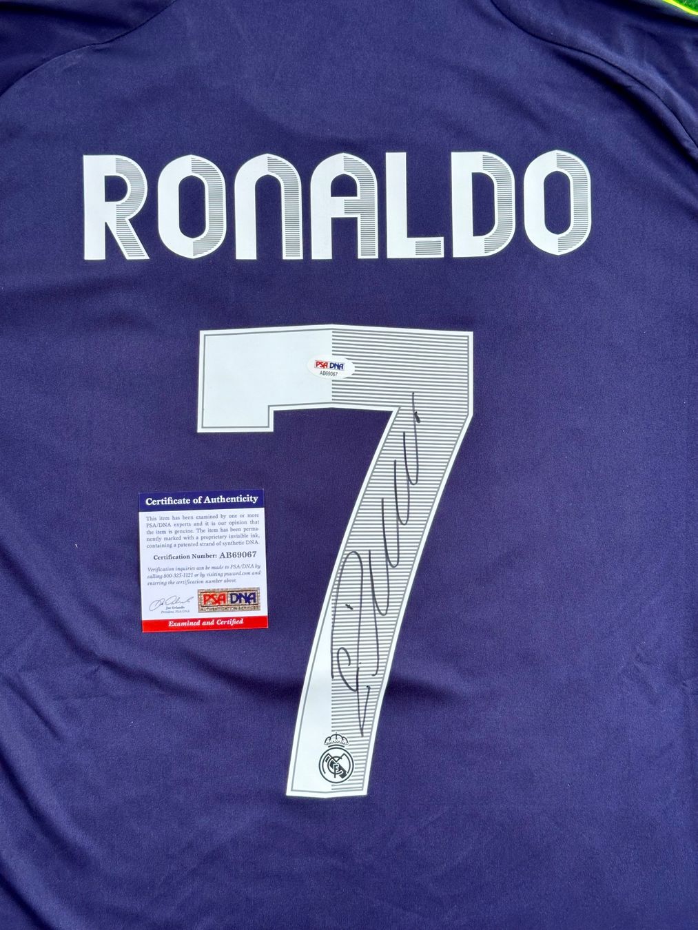 Autografi: T-Shirt mit Ronaldos Originalautogramm – Nuovo e nell'imballaggio originale da Bachenbülach venduto da inn_5kmg 1