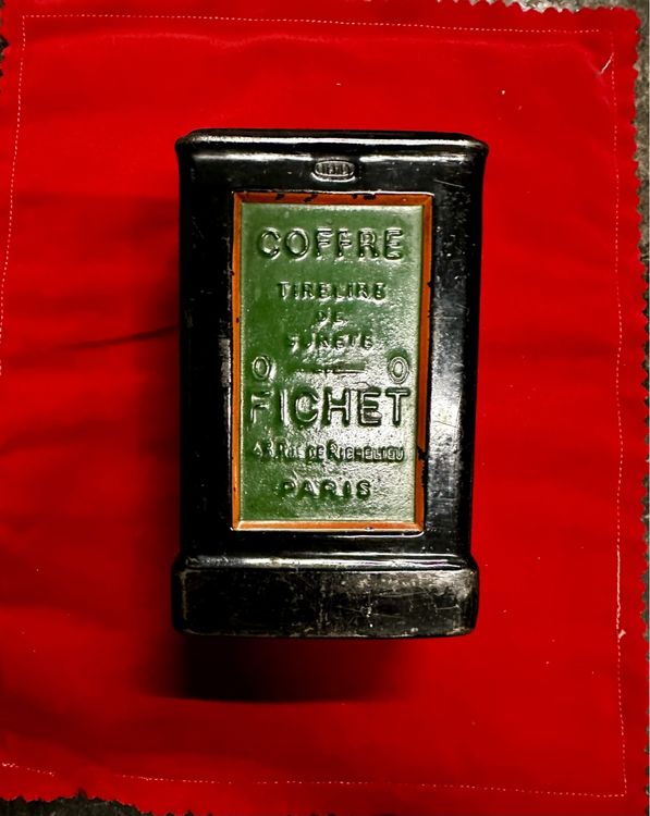 ANCIENNE TIRELIRE COFFRE fort en tôle lithographiée combinaison vintage