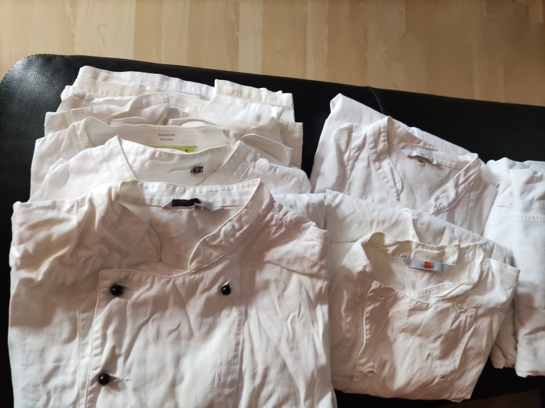 Camicette: Weisse Kochjacke oder Bluse langarm, weiss  60 gross – Usato da Spreitenbach venduto da lucius2024 7