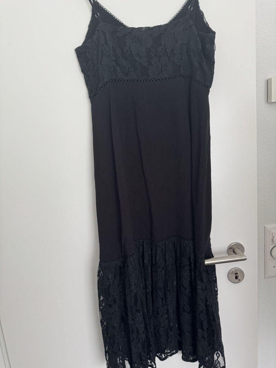 Kleider: Sommerkleid schwarz mit Spitze Gr. XS – Gebraucht aus Staufen von M19M 4