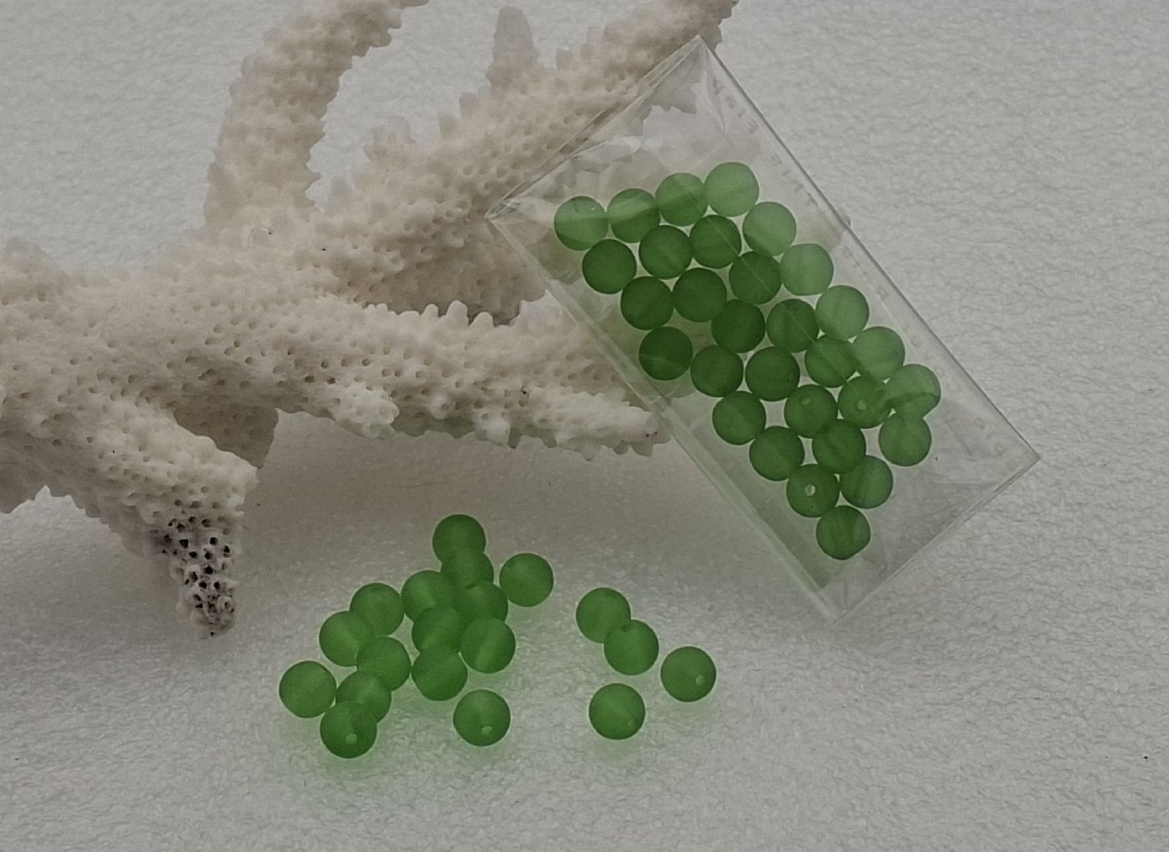Perle (finte): Grüne Glasperlen, 30 Stück – Nuovo e nell'imballaggio originale da Kriens venduto da Wolly85