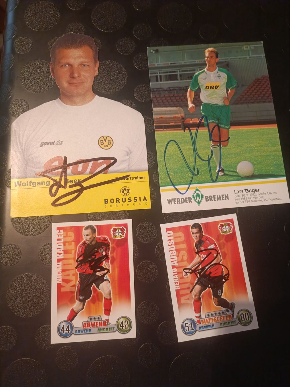 Autogramme: Fussball-Mix - 4 signierte Autogrammkarten - Set – Gebraucht aus Menziken von Artographs