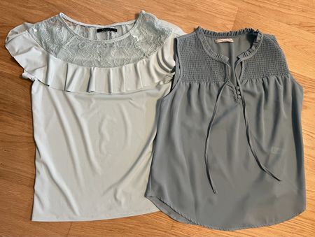 2 Blusen Gr XS S