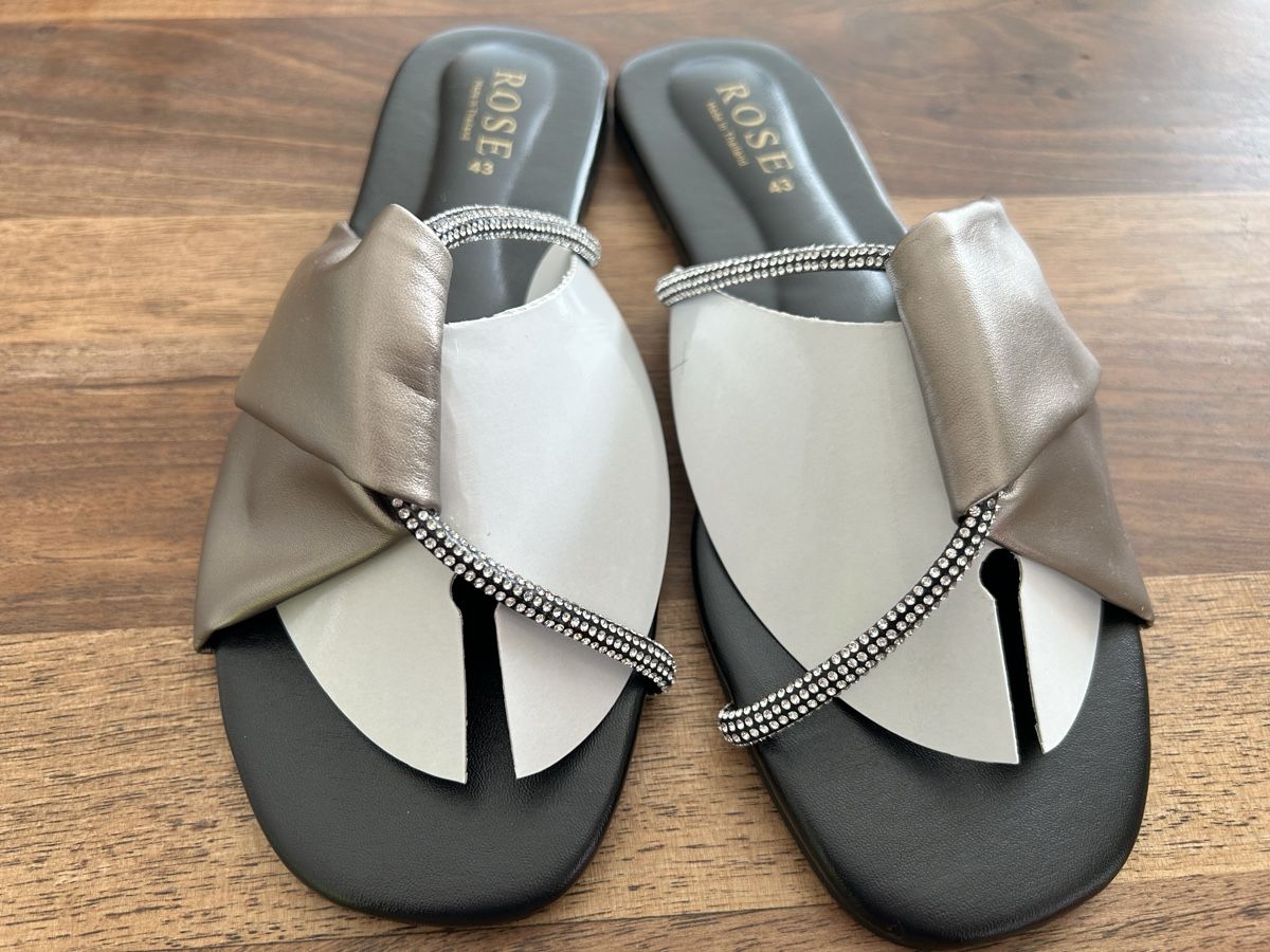Scarpe da donna: Schicke ROSE Sandalen Grösse 43 mit Strass – Nuovo e nell'imballaggio originale da Rupperswil venduto da Birke11