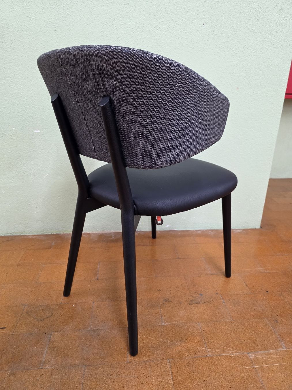 Stühle: Designer Stuhl Toro von Mobitec – Gebraucht aus Lichtensteig von Polsterwerk 3
