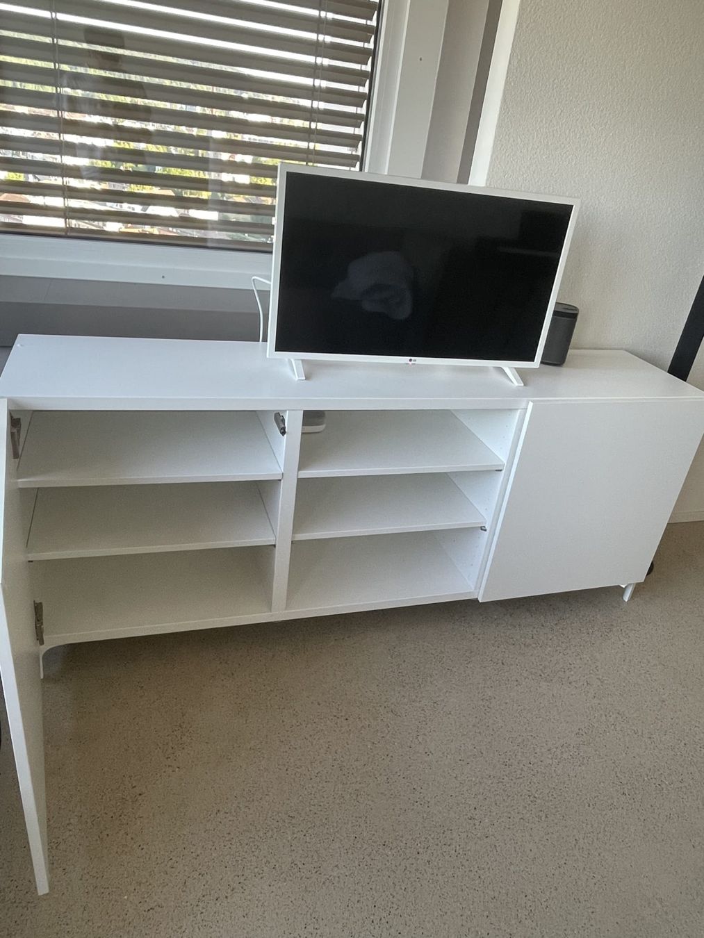 Ikea Meubles TV: Fernsehmöbel IKEA weiss – D'occasion à Zürich par Fraenzi1986