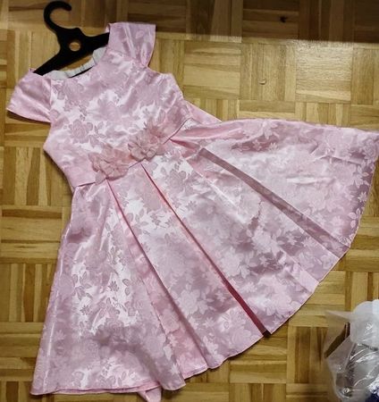 Tres belle robe soiree pour fille t.128cm