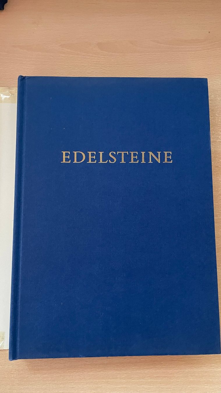 Bücher: EDELSTEINE - Silva Verlag – Gebraucht aus Glattfelden von cybermaxx