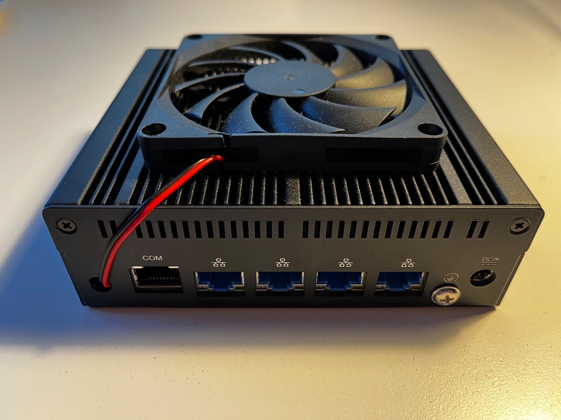 PC: Mini PC Firewall J6412 4x Intel 2.5G | Mod Ventola – Usato da Mendrisio venduto da pie_82mz