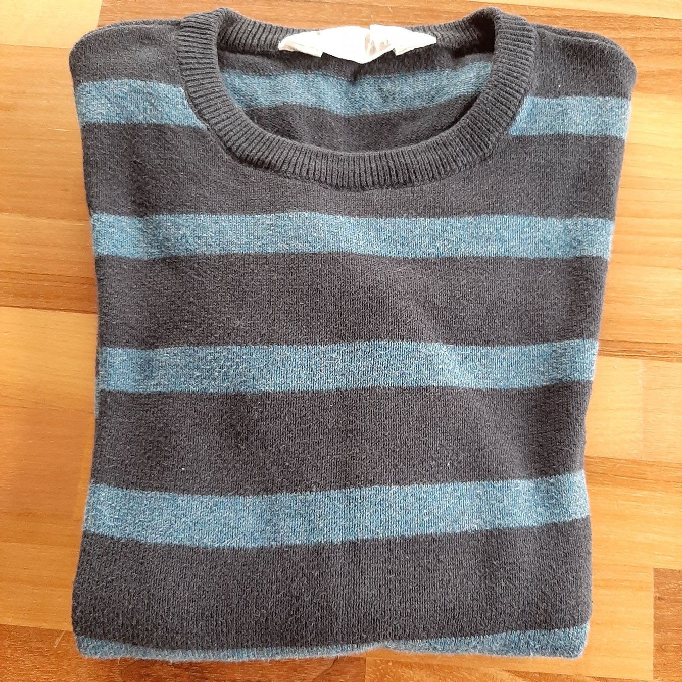 H&M Maglioni & Felpe: Schöner Pullover von H&M Grösse 122/128 – Usato da Niederscherli venduto da 20sydney02