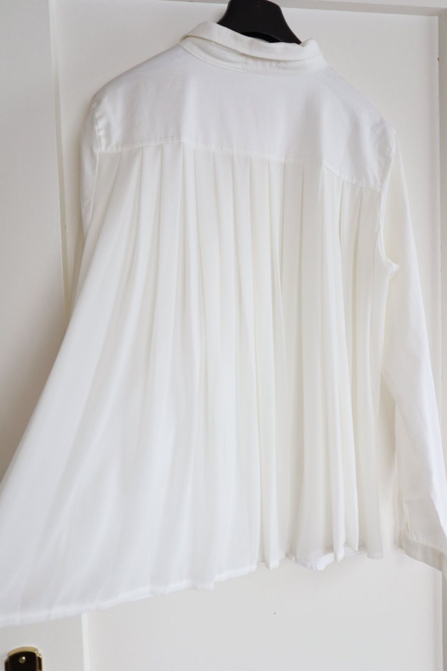 Avant Premiere Blusen: schöne Bluse, Avant Premier, M / 40, weiss, elastisch – Neu (gemäss Beschreibung) aus Wattwil von diamant1