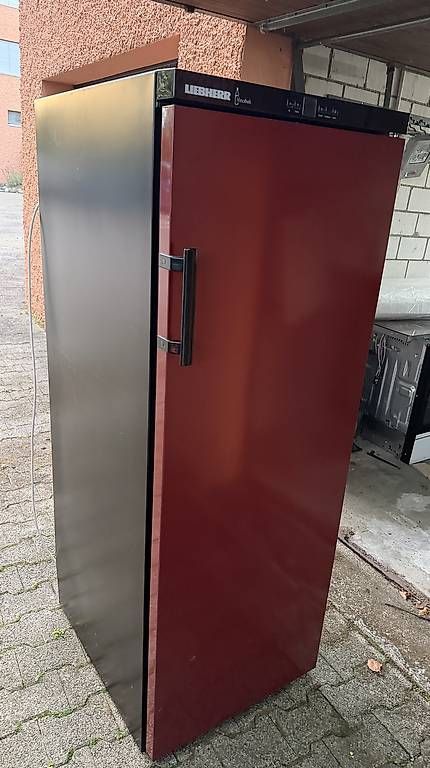 Liebherr Frigoriferi: Liebherr Weinkühlschrank – Usato da Künten venduto da buli76 2