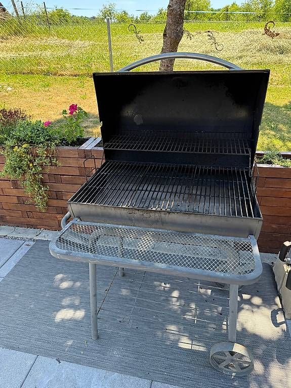 Griglie: Tenneker Ranger Holzkohle Grill – Usato da Büttikon AG venduto da Jogy33 1