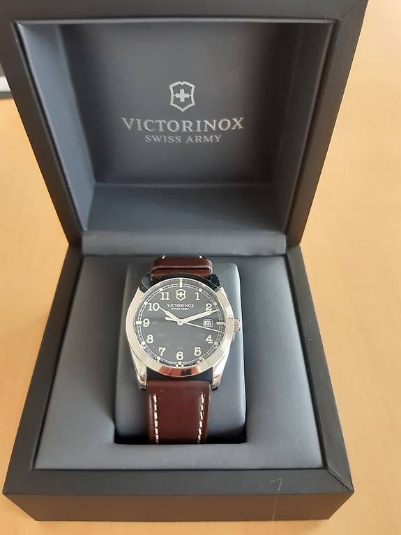 Victorinox Orologi: Montre Victorinox – Usato da Mézières VD venduto da joe_65kf
