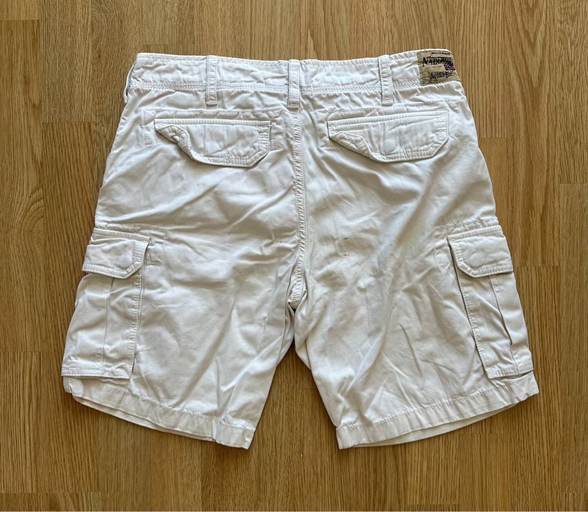 Napapijri Pantaloni: Napapijri Shorts  – Usato da Pfäffikon ZH venduto da Nataliia. 3