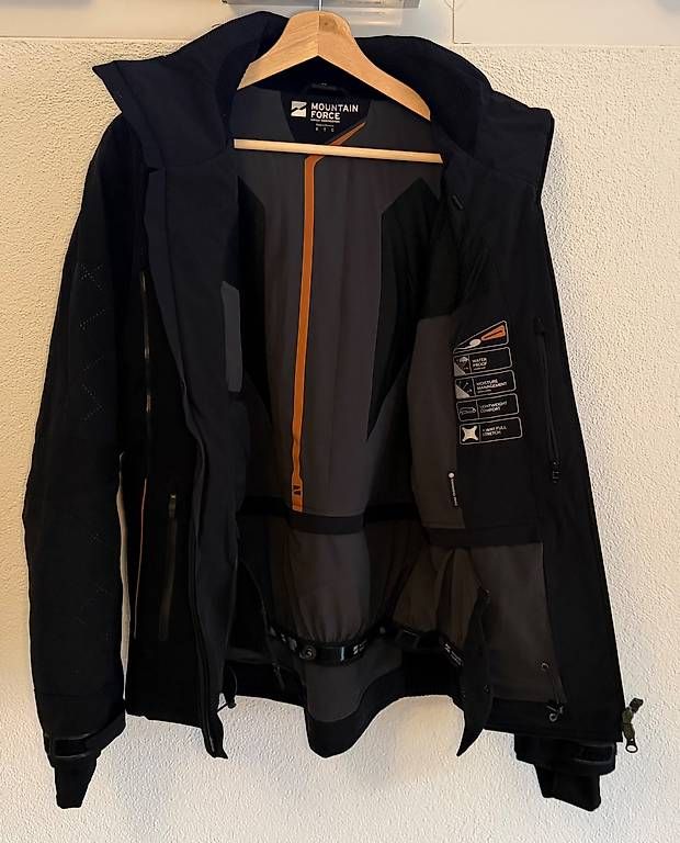 Mountain Force Giacche: Mountain Force Herren-Skijacke - Grösse 50 – Usato da Winkel venduto da Sergiom 2