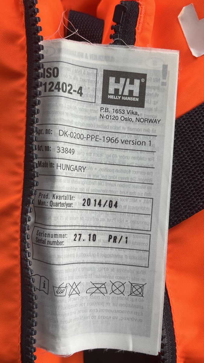 Helly Hansen Gilets de sauvetage: Schwimmweste Helly Hansen - selten gebraucht – D'occasion à Hochdorf par AndreaSven08 1