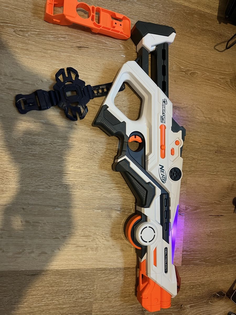 Nerf Giocattoli: Nerf Deltaburst – Usato da St. Gallen venduto da Mau_Dew