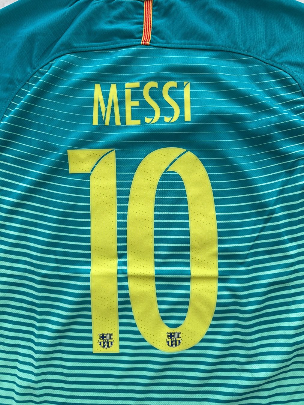 Nike Canottiere & Pantaloni: FC Barcelona Trikot Messi 10 – Nuovo (secondo la descrizione) da Bronschhofen venduto da leo_99hp 7