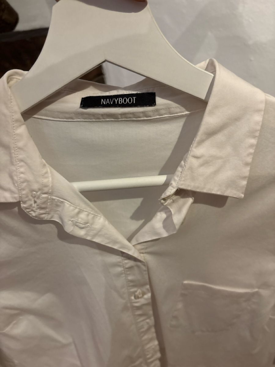 Navyboot Camicette: Blouse Navyboot white long sleeve like new condition – Nuovo (secondo la descrizione) da Regensberg venduto da ani_97f7 1