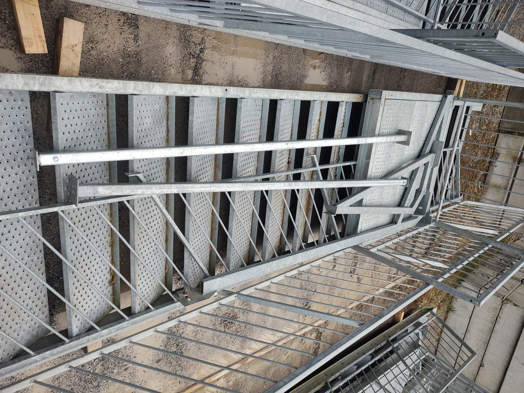 Treppen: stahltreppe verzinkt – Gebraucht aus Turbenthal von jan_8lgp 1