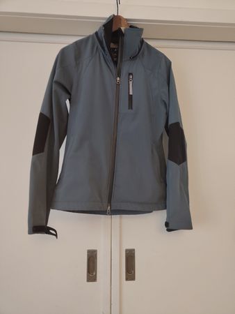 Damen Softshelljacke Grösse S dunkelblau, gute Zustand
