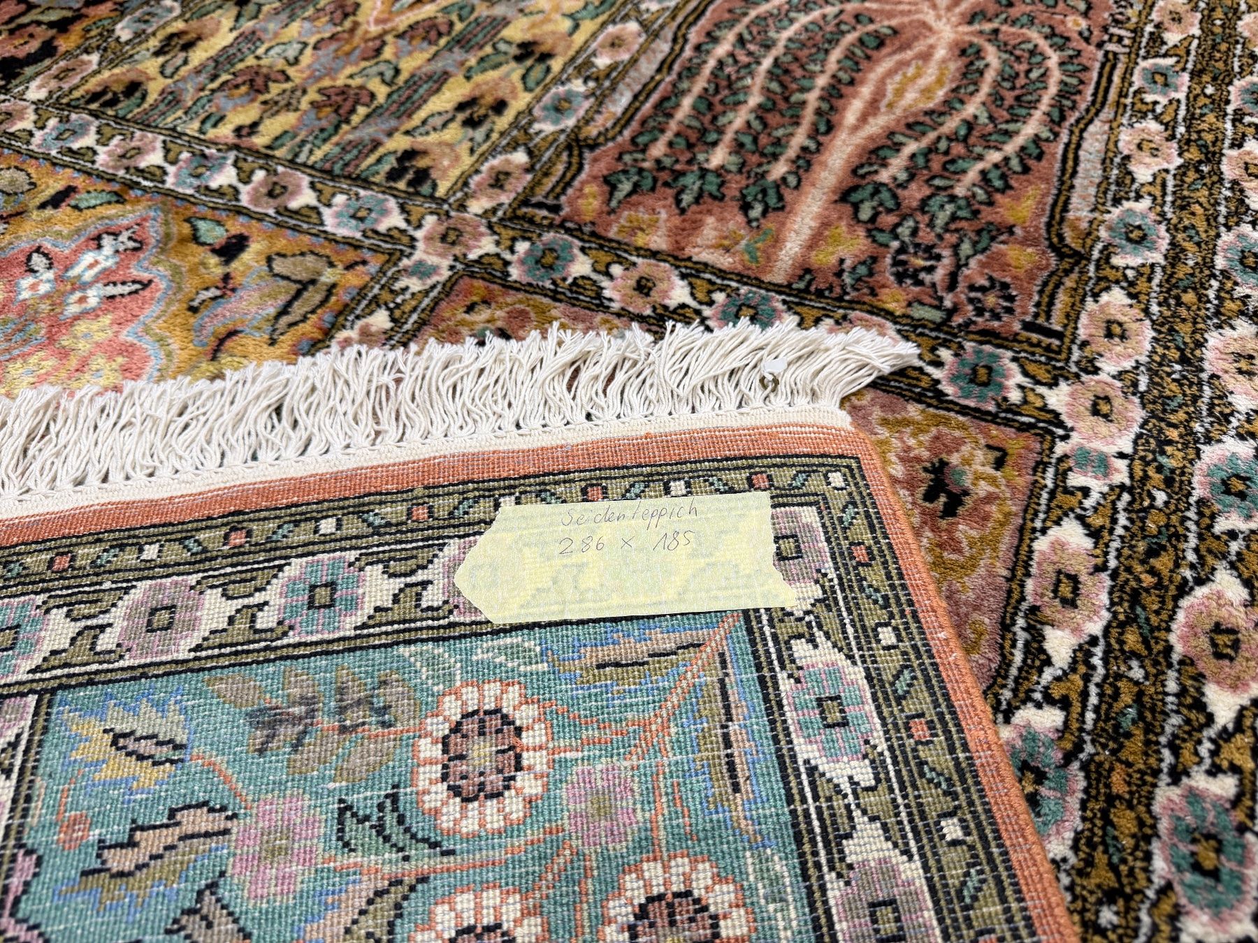 Tappeti: Wunderschöner grosser handgeknüpfter Seidenteppich – Usato da Bennau venduto da Mayer_Carpets 8