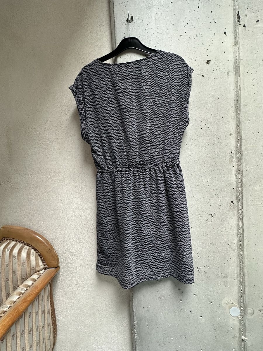 Mango Kleider: Kleid mit Muster - Gr. S – Gebraucht aus Leuk-Stadt von nadlerhu 3