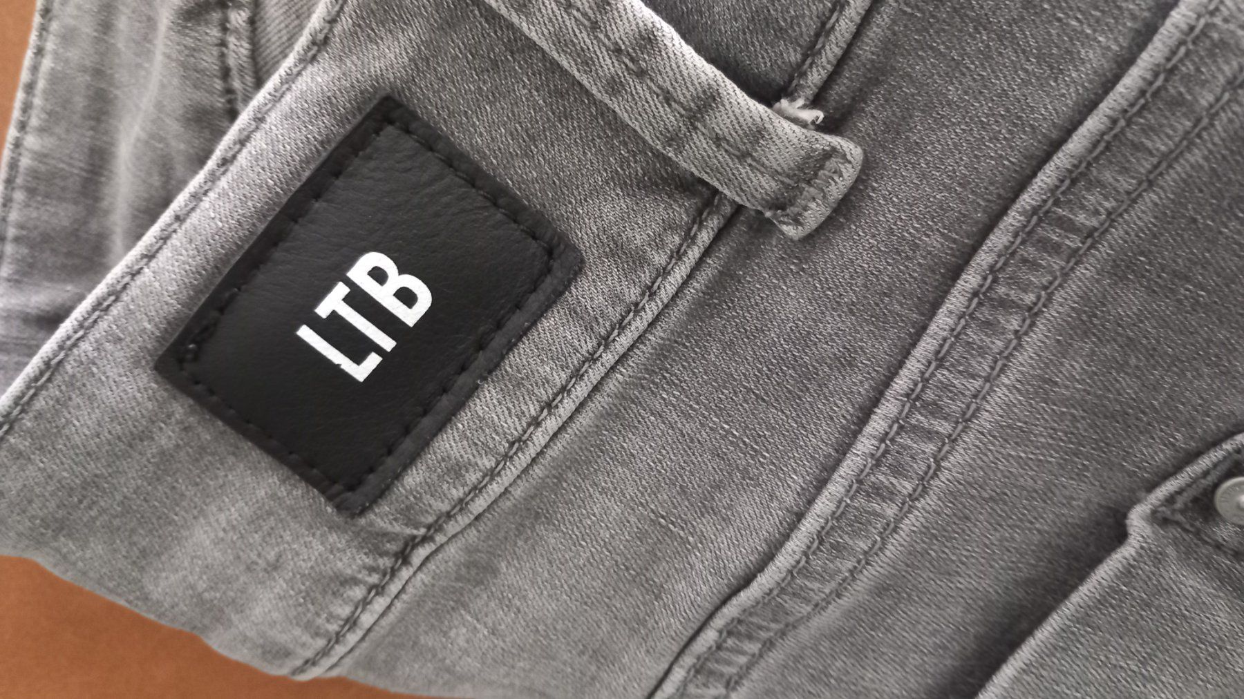 Jeans: Jeans LTB Molly M 27/30 grau – Usato da Eggersriet venduto da Taylorjam 7