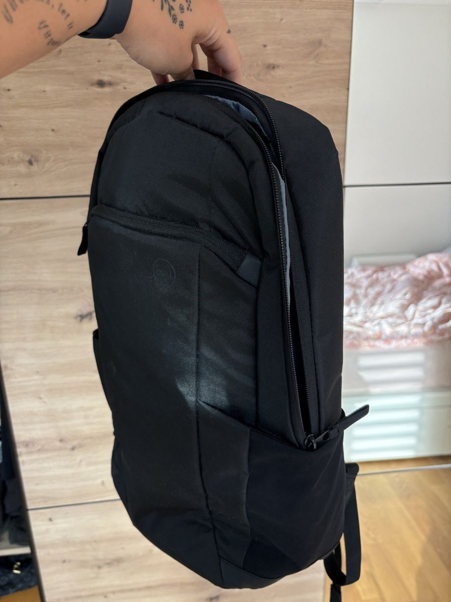 Dell Zaini: Dell Rucksack schwarz Laptop-Tasche – Nuovo (secondo la descrizione) da Spiez venduto da Michaela333