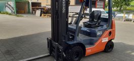 Stapler Toyota 2 t
