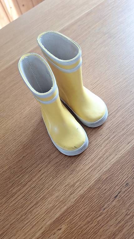 Chaussures garçon: Regenstiefel Gr. 19 – D'occasion à Wattwil par 98Irma