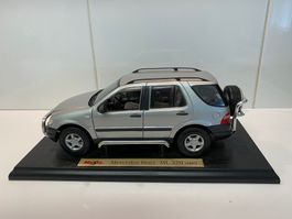 Mercedes-Benz ML 1-18 Maisto (1962)