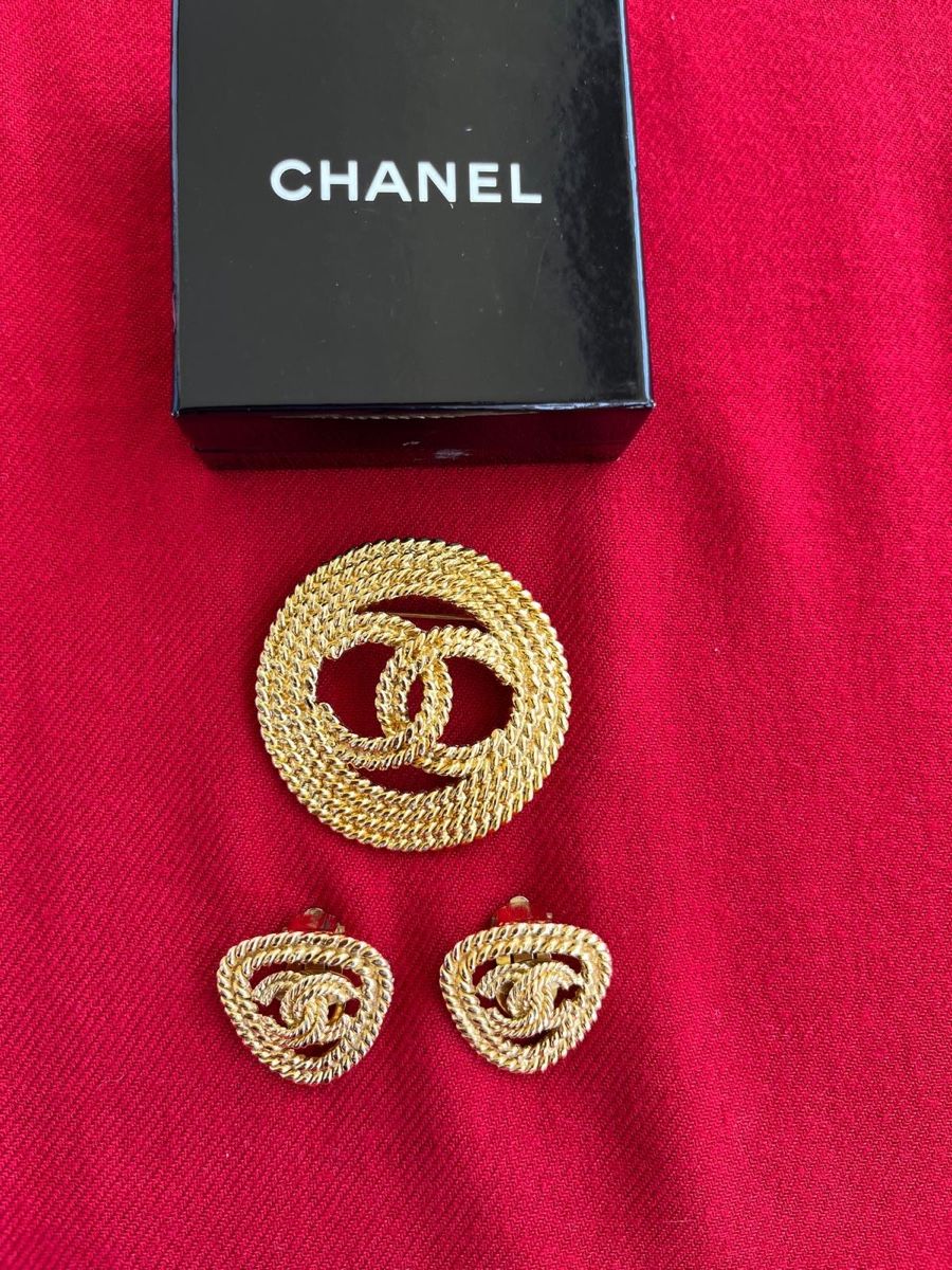 Chanel Orecchini pendenti & Orecchini a lobo: CHANEL Clip-Ons und Brosche – Usato da Widen venduto da evce1318 1