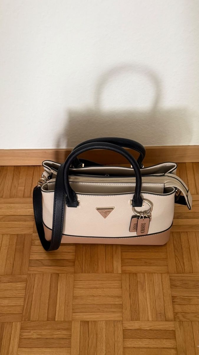 Guess Taschen für Damen: Borsa Guess Donna Beige Nuova – Gebraucht aus Trimmis von vit_6cf9
