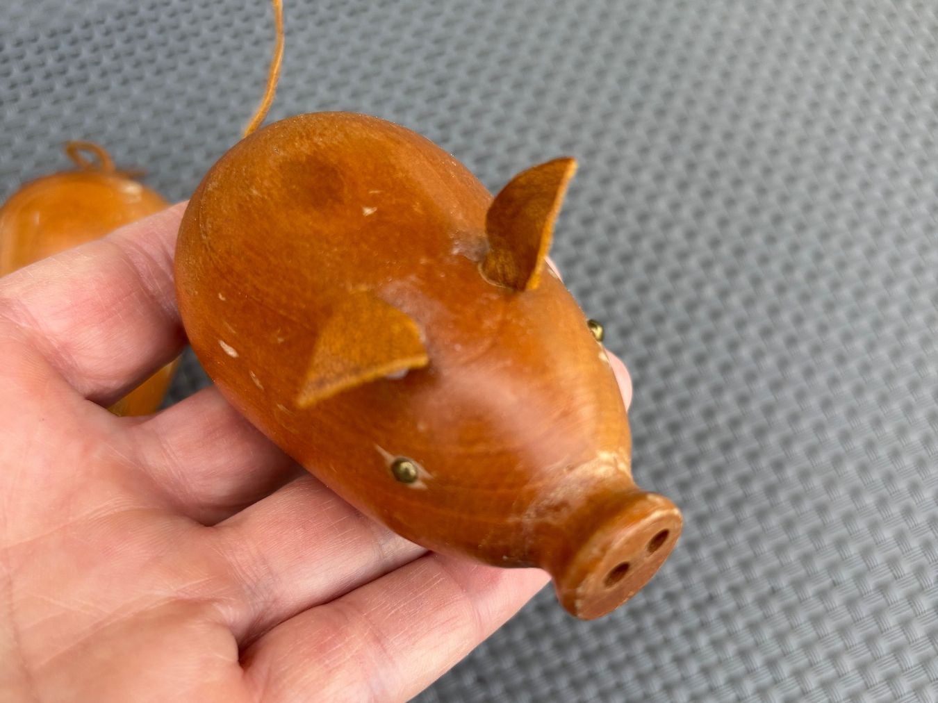 Statuette: Two wooden mid-century pigs – Usato da Steinhausen venduto da ChromeVintage 5