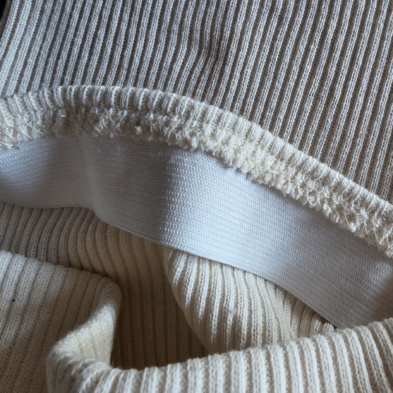Zara Gonne: Zara Rock, Rippstrick, Creme mit Spitze, Grösse S – Usato da Rheinsulz venduto da Gilea 5