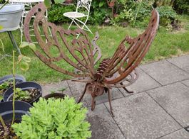 Grand papillon, sculpture