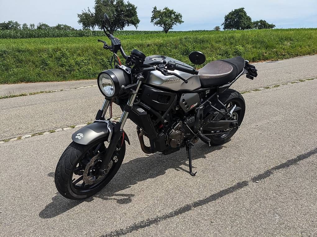 Strada: Yamaha XSR700 Bj 2016 – Usato da Winterthur venduto da Elxsion