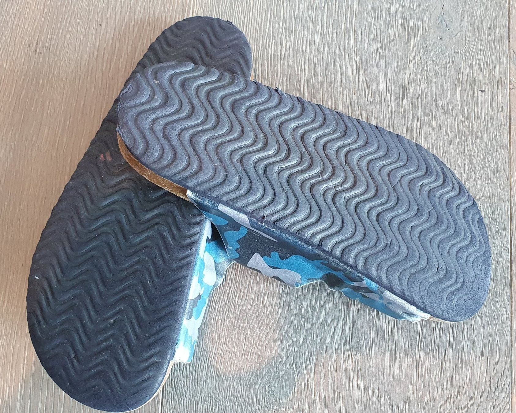 Scarpe per ragazze: Hausschuh von Friboo – Usato da Küsnacht ZH venduto da ch_schweiz 2