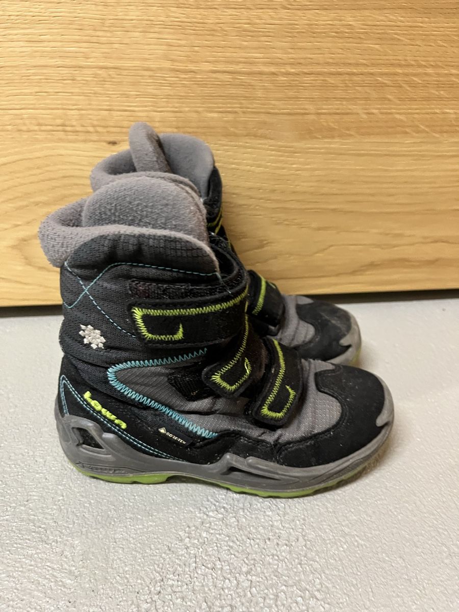 Scarpe per ragazzi: Lowa Winterstiefel Gr. 30 – Usato da Riehen venduto da YuriST 1