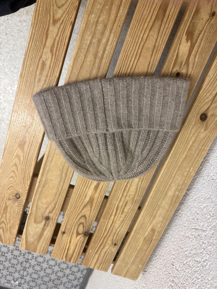 Cos Hüte, Mützen & Caps: COS Cashmere Beanie – Neu (gemäss Beschreibung) aus Biel/Bienne von lichterhoh 1