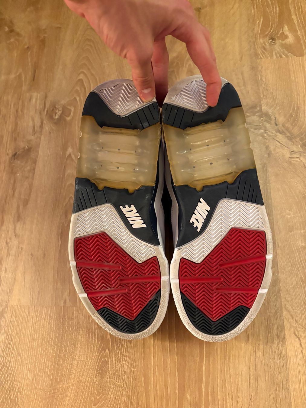 Nike Chaussures hommes: Nike Air Force 180 Olympic - Size 12US – D'occasion à Rolle par kil_l6gr 3