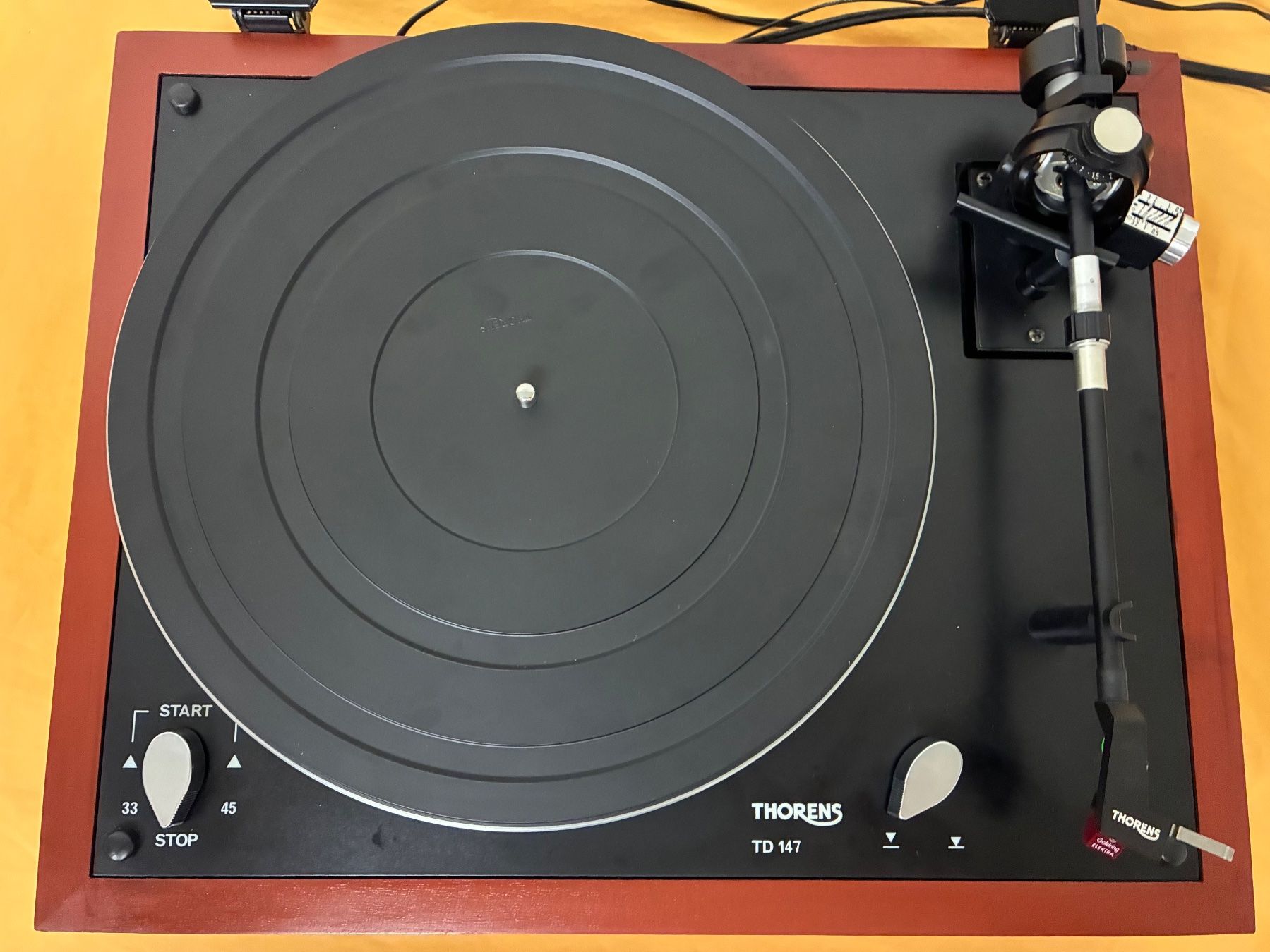 Thorens Giradischi: Selten & Wunderschönes Thorens TD 147, neu restauriert – Usato da Döttingen venduto da zha_xh2w 3