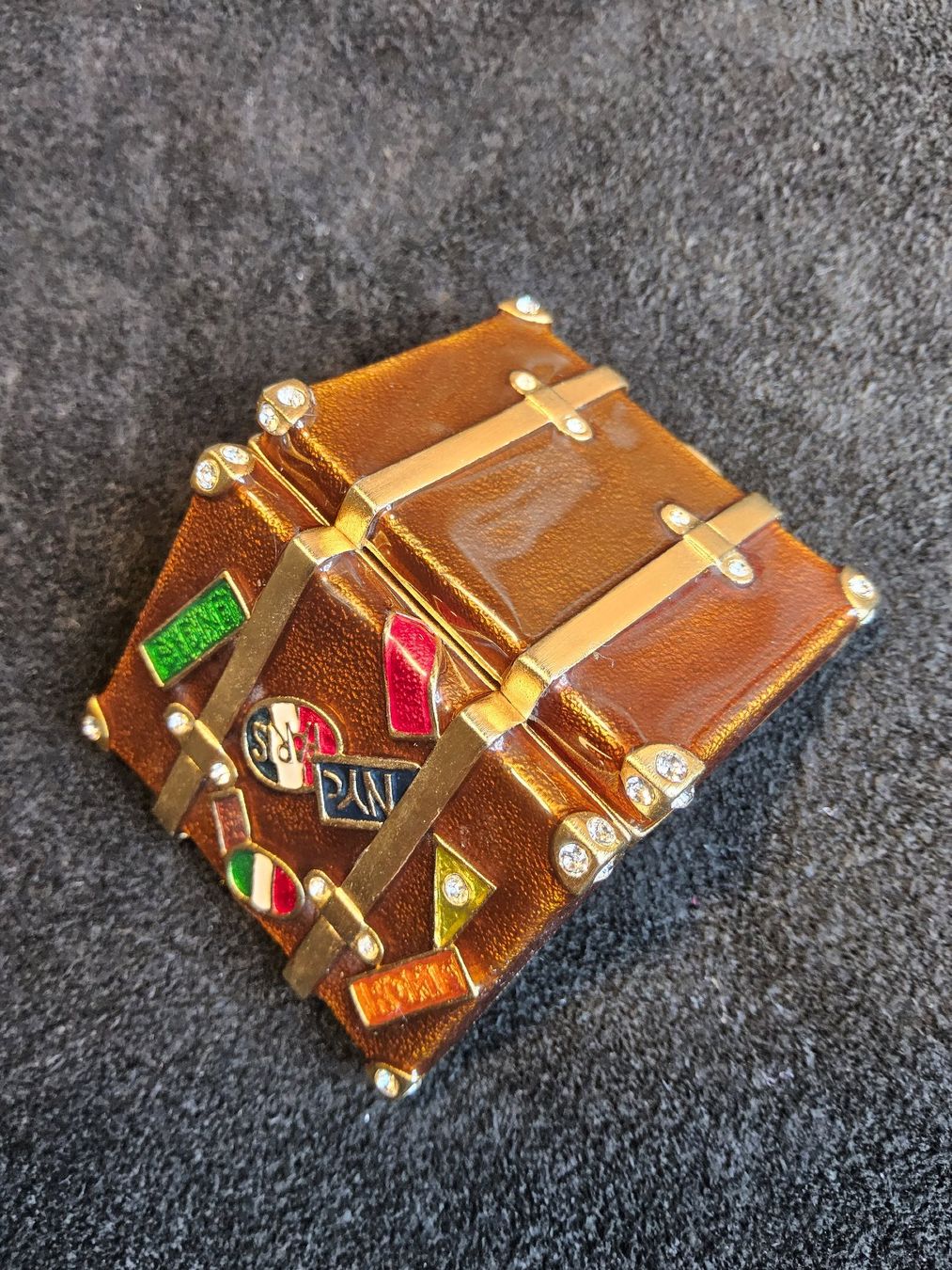 Estée Lauder Profumi & Eau de Toilette: 2006 Estée Lauder World Traveler Suitcase Solid Parfum – Usato da Zürich venduto da sanwit 1