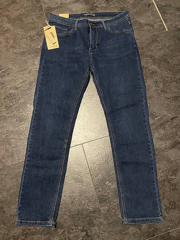 Jeans: Neue Jeans, Grösse 46 – Nuovo (secondo la descrizione) da Rüschegg Heubach venduto da sharky81