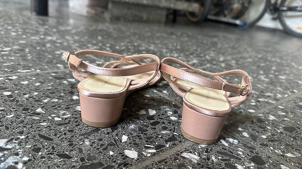 Scarpe da donna: Charles & Keith Sandalen rosa, Grösse 36 – Usato da Gockhausen venduto da enanaa 2