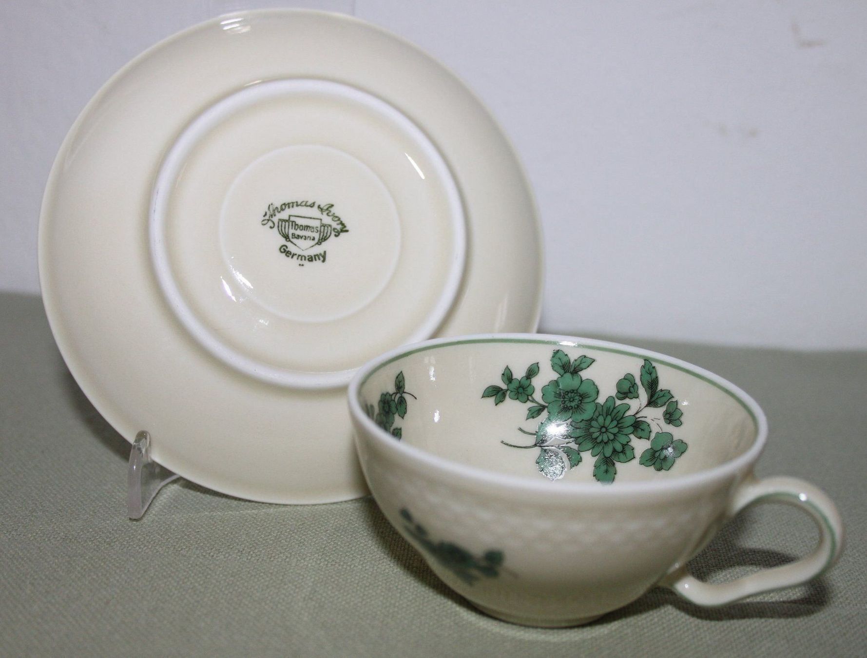 Tassen: Thomas Avory  / Bavaria / Mocca Set in grün / creme – Gebraucht aus Otelfingen von Jupi07 7